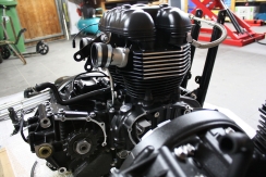 triumph-bonneville-scrambler-thruxton-motor-17