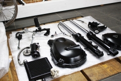 triumph-bonneville-scrambler-thruxton-rahmen-oelkuehler-12