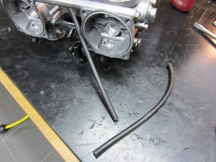 20-triumph-bonneville-vergaser-duesen-schlauch-33