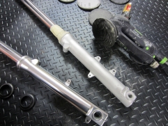 triumph-bonneville-polliert-gabel-se-gabelbruecke-schwarz-beschichtet-06