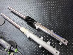 triumph-bonneville-polliert-gabel-se-gabelbruecke-schwarz-beschichtet-09