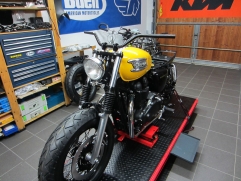 triumph-bonneville-bobber-05