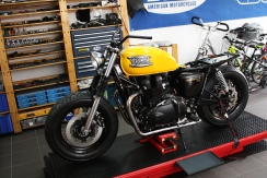 triumph-bonneville-bobber-19