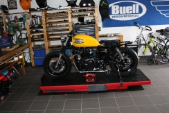 triumph-bonneville-bobber-23