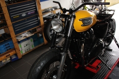 triumph-bonneville-bobber-24