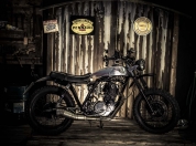 YAMAHA-SCRAMBLER-UMBAU-SR500-ALUTANK-FLAT-TRACK-1