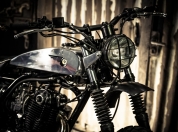 YAMAHA-SCRAMBLER-UMBAU-SR500-ALUTANK-FLAT-TRACK-13
