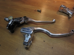 beringer-bremspumpe-brake-vs-nissin-mastercylinder-010