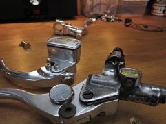 beringer-bremspumpe-brake-vs-nissin-mastercylinder-018