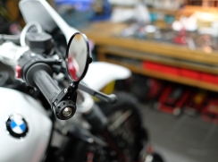 BMW urban GS Scrambler Racer ninet Motogadget Lenkerendenspiegel 013