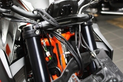 KTM SUPERDUKE 1290 Scheinwerfer Duke 690 001