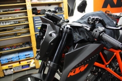 KTM SUPERDUKE 1290 Scheinwerfer Duke 690 005