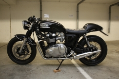 Triumph Thruxton caferacer 009.jpg