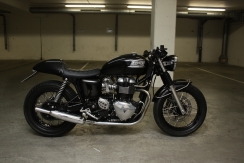 Triumph Thruxton caferacer 022.jpg