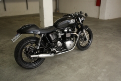 Triumph Thruxton caferacer 024.jpg