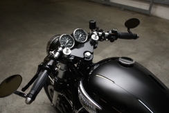 Triumph Thruxton caferacer 027.jpg