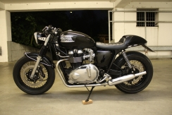 Triumph Thruxton caferacer 036.jpg