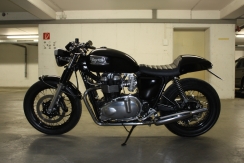 Triumph Thruxton caferacer 041.jpg