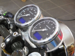 triumph-bonneville-motogadget-07