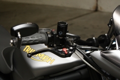 triumph-street-triple-r-25