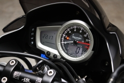 triumph-street-triple-r-36