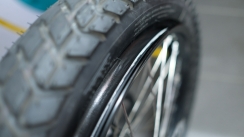 Sur-Ron-Firefly-light-bee-tubeless-schlauchlos-4