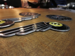 cafe-racer-tank-badges-embleme-triumph-005